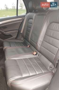 Хэтчбек Volkswagen Golf GTI 2020 в 