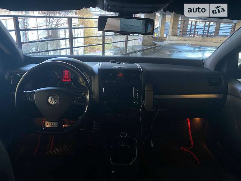 Хэтчбек Volkswagen Golf GTI 2005 в Киеве