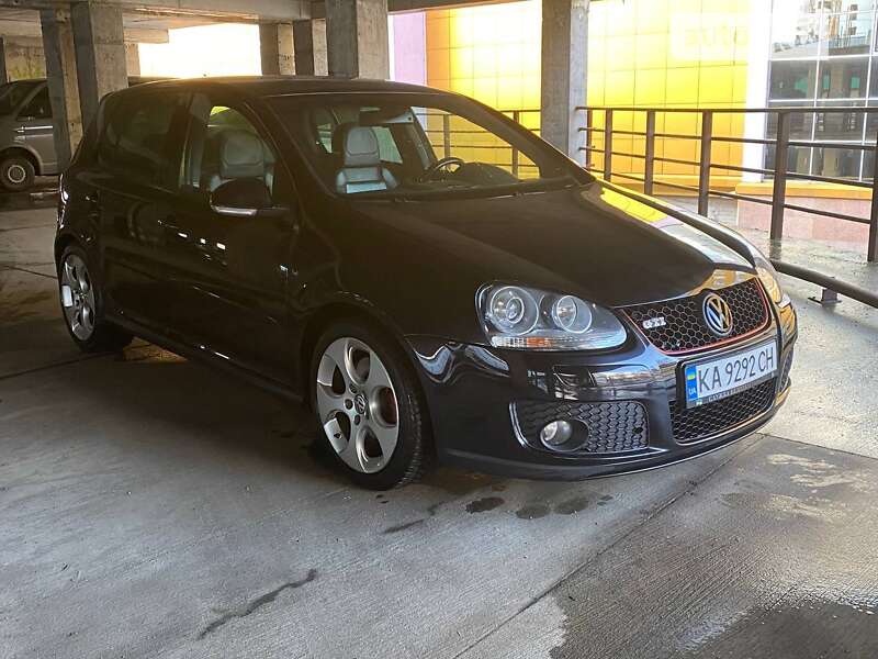 Хэтчбек Volkswagen Golf GTI 2005 в Киеве