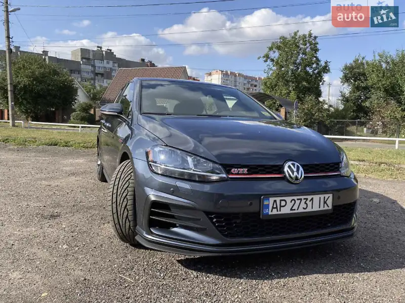 Volkswagen Golf GTI 2020