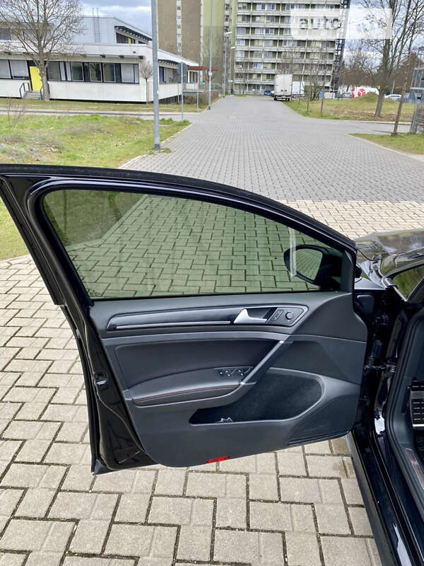 Хэтчбек Volkswagen Golf GTI 2015 в Днепре