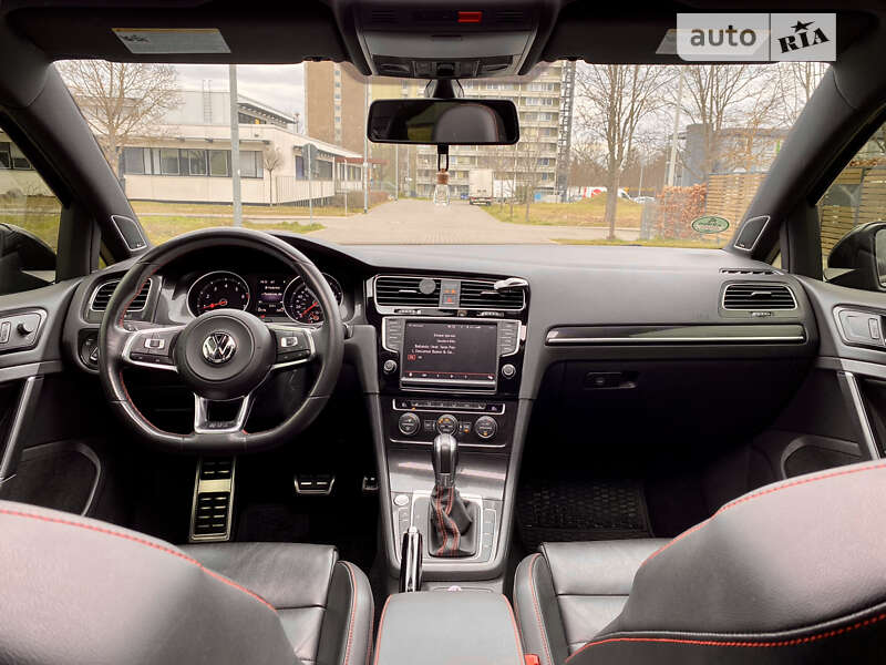 Хэтчбек Volkswagen Golf GTI 2015 в Днепре