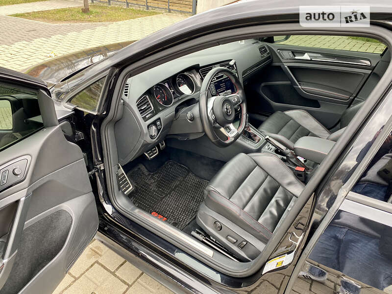 Хэтчбек Volkswagen Golf GTI 2015 в Днепре