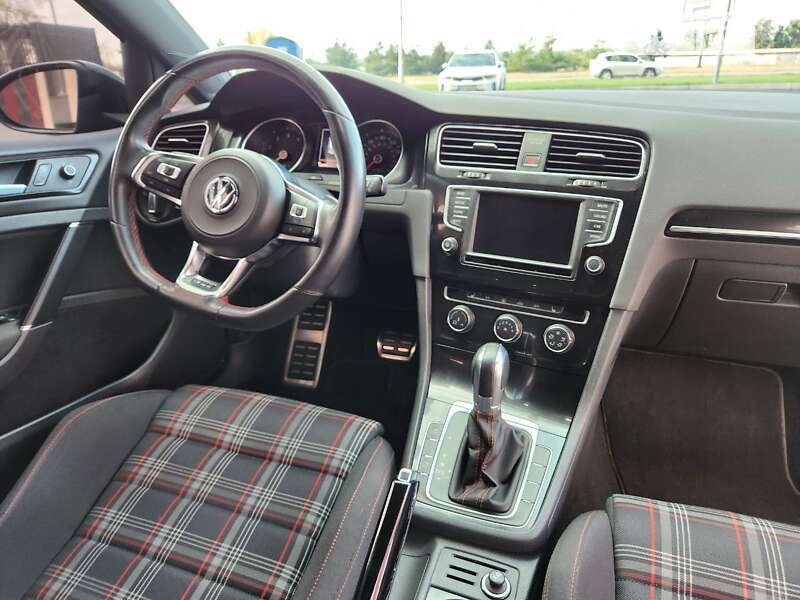 Хетчбек Volkswagen Golf GTI 2017 в Києві