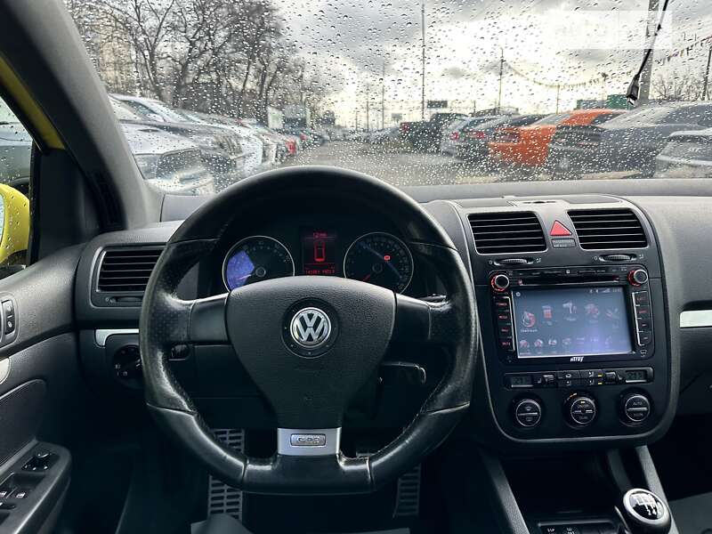 Хэтчбек Volkswagen Golf GTI 2006 в Киеве