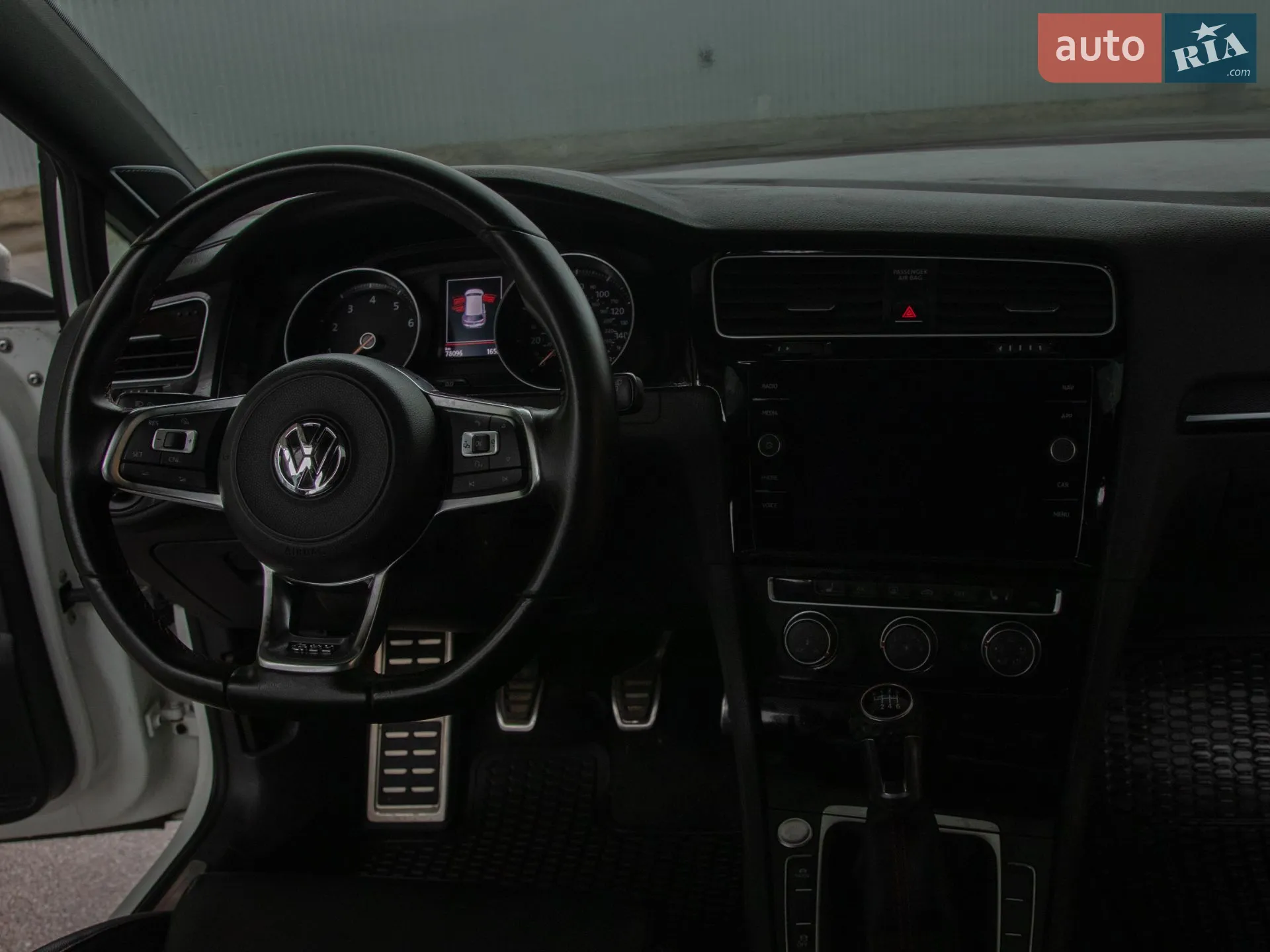 2017 Volkswagen Golf GTI - мініатюра 14