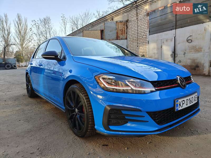 Хетчбек Volkswagen Golf GTI 2020 в Запоріжжі