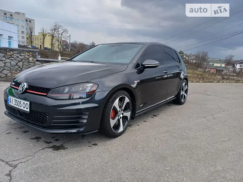 Volkswagen Golf GTI