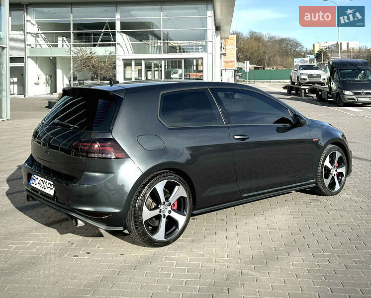 Хэтчбек Volkswagen Golf GTI 2015 в Ровно