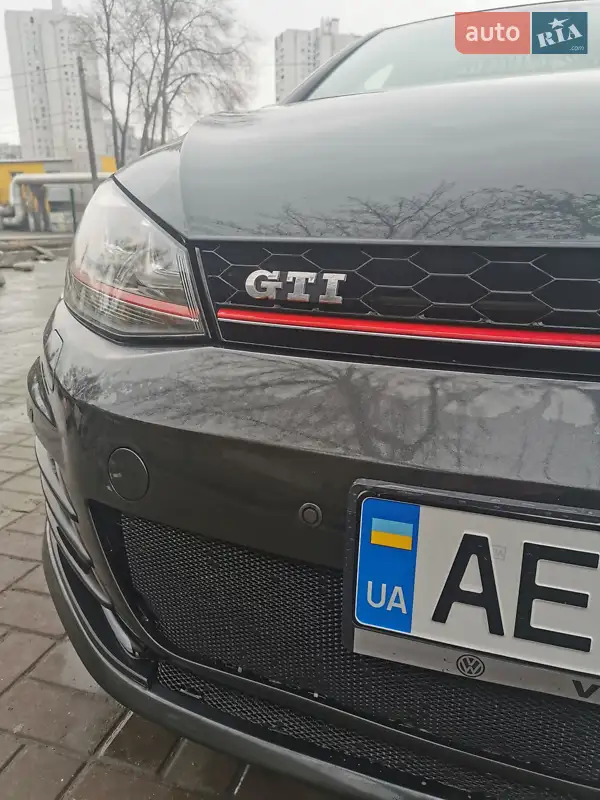 Volkswagen Golf GTI