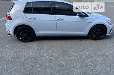 Хэтчбек Volkswagen Golf GTI 2020 в 
