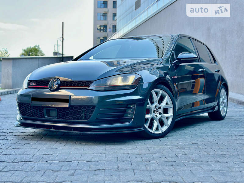 Хетчбек Volkswagen Golf GTI 2015 в Києві