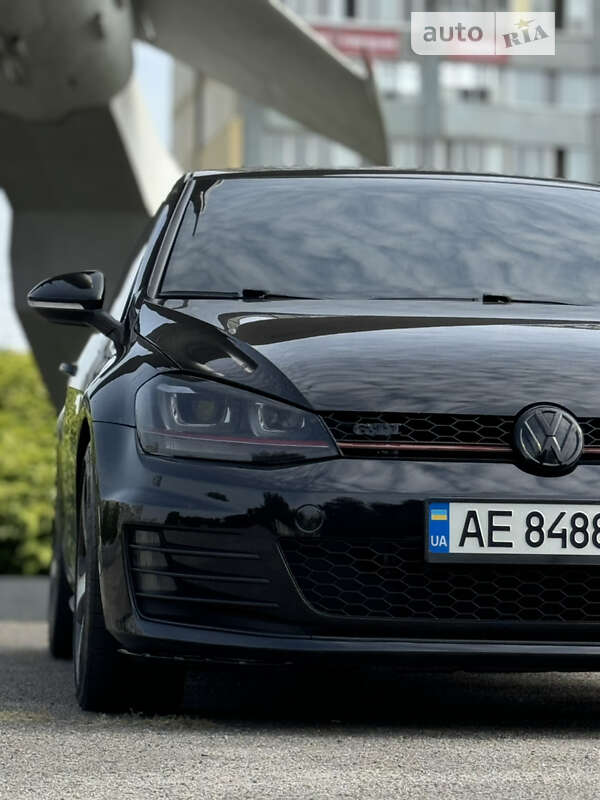 Хетчбек Volkswagen Golf GTI 2015 в Дніпрі