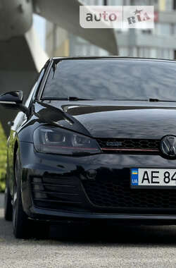 Хэтчбек Volkswagen Golf GTI 2015 в 