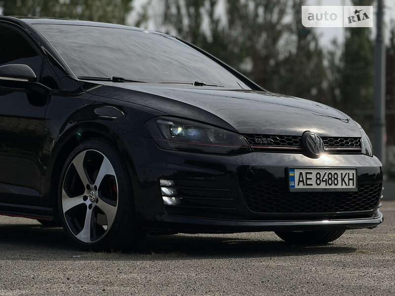 Хетчбек Volkswagen Golf GTI 2015 в Дніпрі