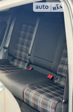 Хэтчбек Volkswagen Golf GTI 2015 в 