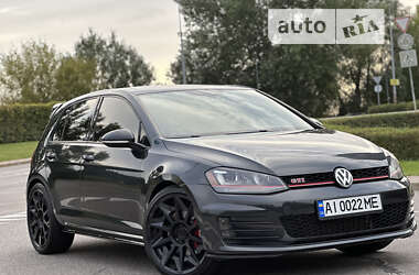 Хетчбек Volkswagen Golf GTI 2016 в Києві