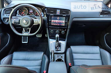 Хэтчбек Volkswagen Golf GTI 2020 в 