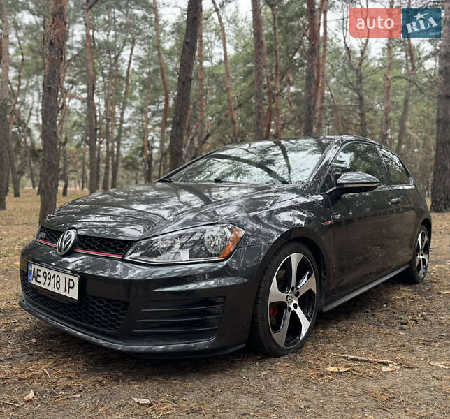 Volkswagen Golf GTI 2015
