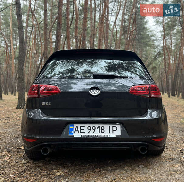 Хэтчбек Volkswagen Golf GTI 2015 в Днепре