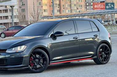 Хетчбек Volkswagen Golf GTI 2016 в Києві