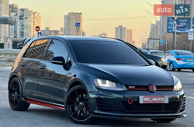 Хетчбек Volkswagen Golf GTI 2016 в Києві