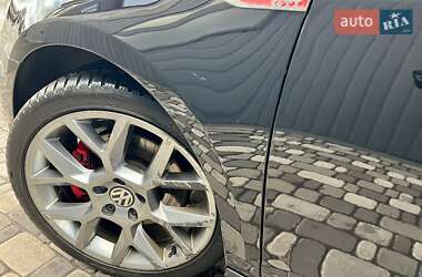 Хэтчбек Volkswagen Golf GTI 2013 в Киеве