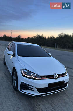 Volkswagen Golf GTI 2020