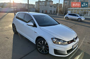 Хэтчбек Volkswagen Golf GTI 2015 в 