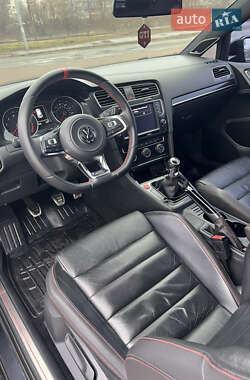 Хэтчбек Volkswagen Golf GTI 2014 в Киеве