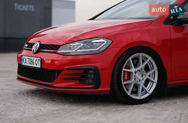 Хетчбек Volkswagen Golf GTI 2017 в Києві