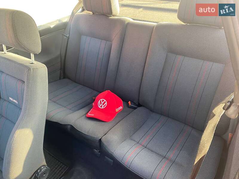 Хэтчбек Volkswagen Golf GTI 1988 в Киеве