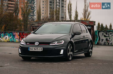 Хетчбек Volkswagen Golf GTI 2014 в Києві