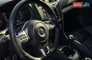 Хэтчбек Volkswagen Golf GTI 2012 в 