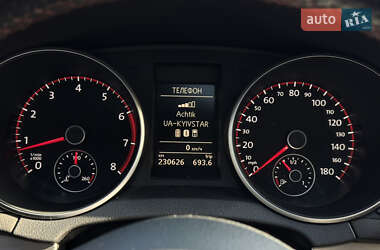 Хэтчбек Volkswagen Golf GTI 2012 в 