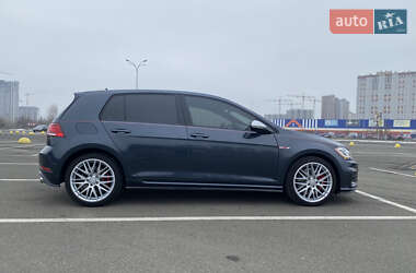 Хэтчбек Volkswagen Golf GTI 2020 в 