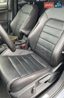Хэтчбек Volkswagen Golf GTI 2020 в 