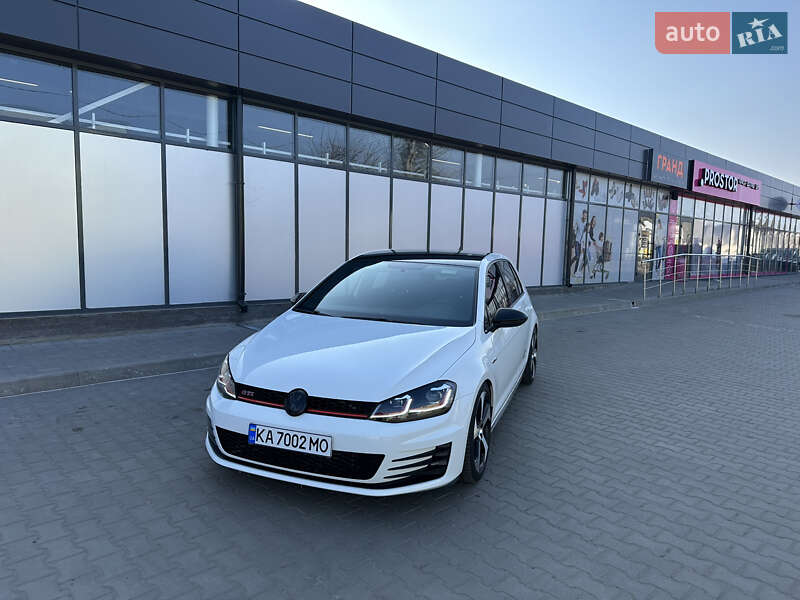 Хэтчбек Volkswagen Golf GTI 2015 в Пирятине