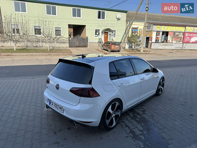 Хэтчбек Volkswagen Golf GTI 2015 в Пирятине
