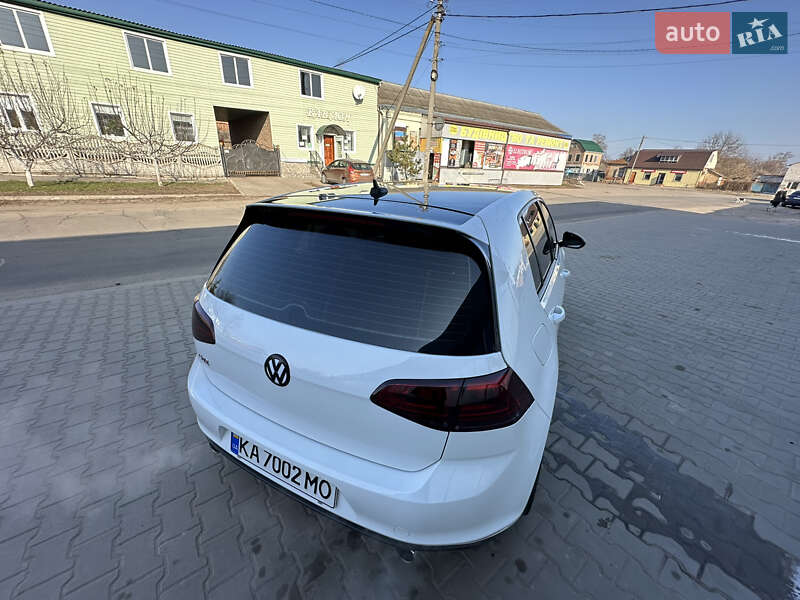 Хэтчбек Volkswagen Golf GTI 2015 в Пирятине