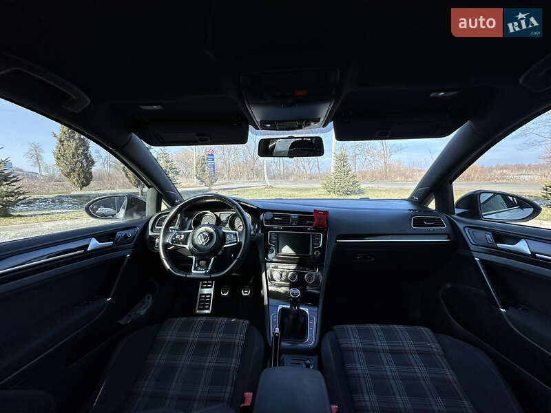 Хэтчбек Volkswagen Golf GTI 2015 в Пирятине