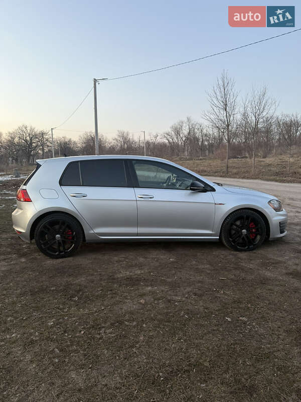 Хетчбек Volkswagen Golf GTI 2017 в Кропивницькому