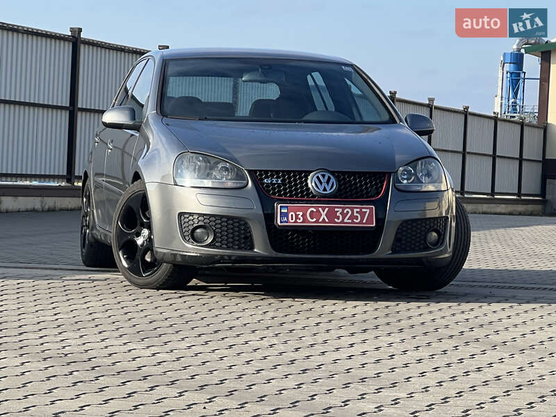 Хэтчбек Volkswagen Golf GTI 2005 в 
