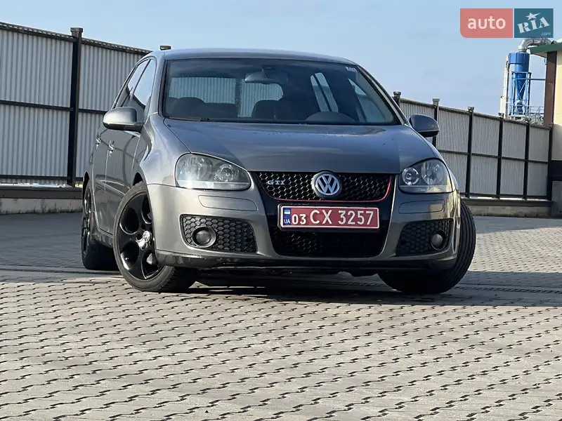 Хэтчбек Volkswagen Golf GTI 2005 в 