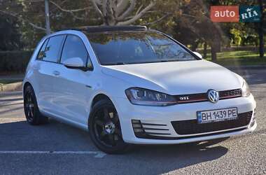 Хэтчбек Volkswagen Golf GTI 2014 в 
