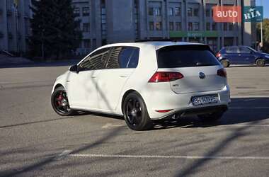 Хэтчбек Volkswagen Golf GTI 2014 в 