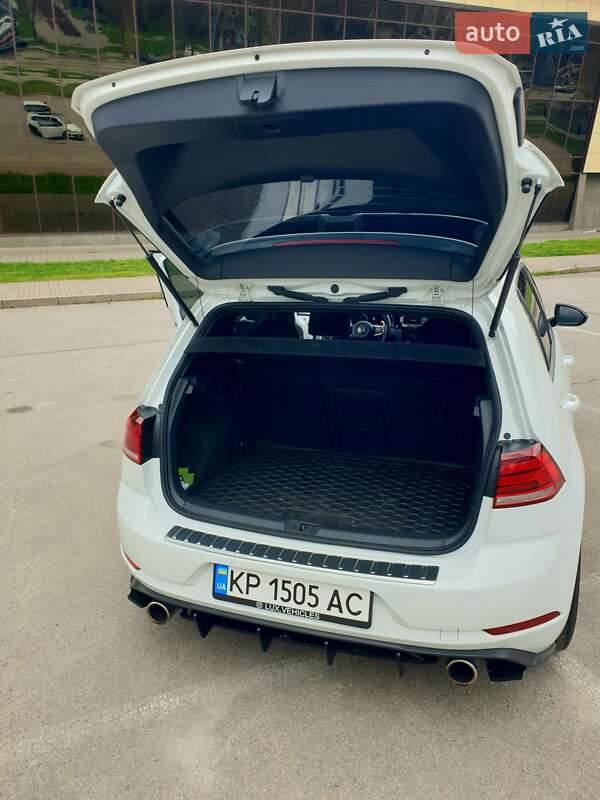 Хетчбек Volkswagen Golf GTI 2019 в Запоріжжі