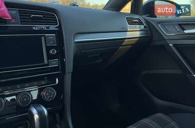 Хетчбек Volkswagen Golf GTI 2018 в 