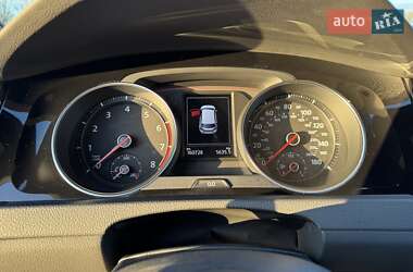 Хетчбек Volkswagen Golf GTI 2018 в 