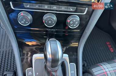 Хетчбек Volkswagen Golf GTI 2018 в 